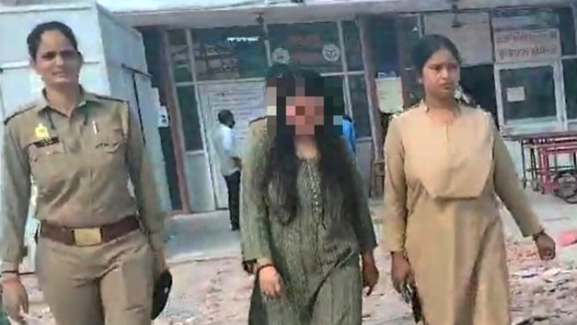 Kanpur news: लुटेरी दुल्हन बन बैठी इनकम टैक्स अधिकारी, फिर जो हुआ उसे सुन पुलिस भी रह गई दंग !